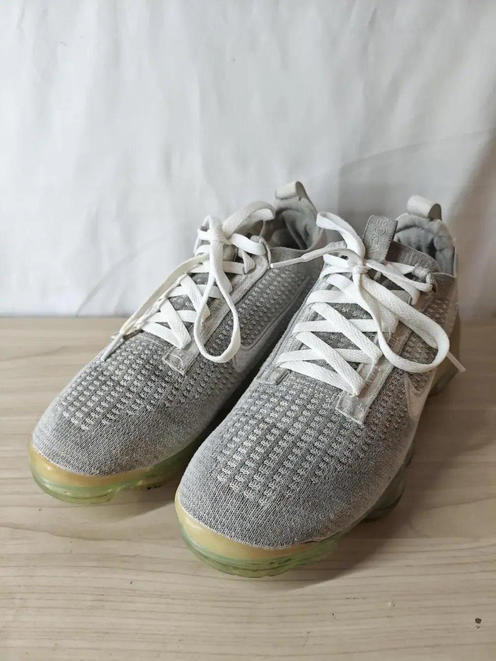 Nike Air VaporMax 2021 Flyknit Shoes Mens Size 7 Gray White Running Comfort